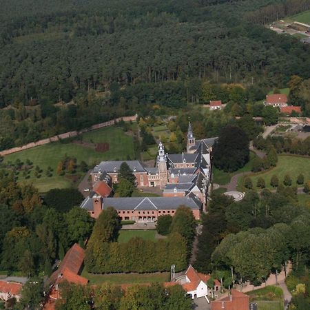 Bed and Breakfast De Vrolijcke Bosmuis Bergeijk Exterior foto